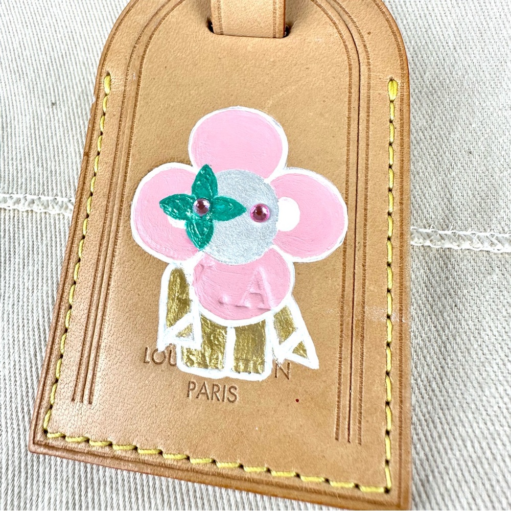 Louis Vuitton custom painted Vivienne bag charm leather luggage tag - Picture 2 of 3